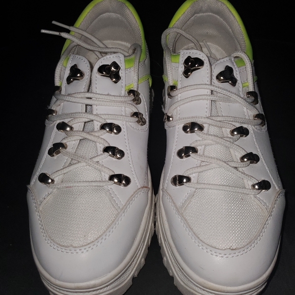 So Me platform Sneakers, size 8, white - Picture 1 of 4
